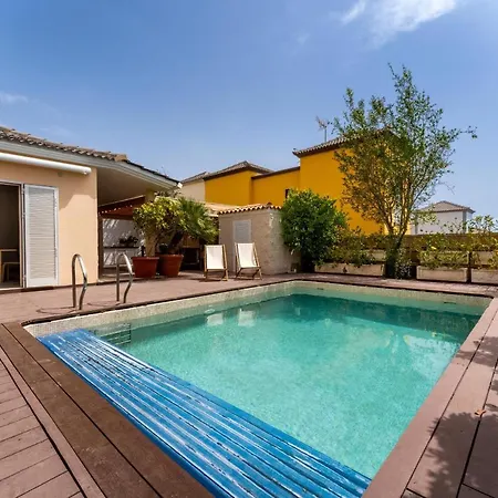 Cozy And Charming With Pool Villa